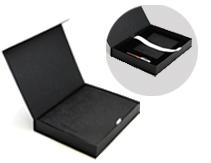 Набор в подарочной коробке короб на магнитном клапане, папка, планинг и ручка